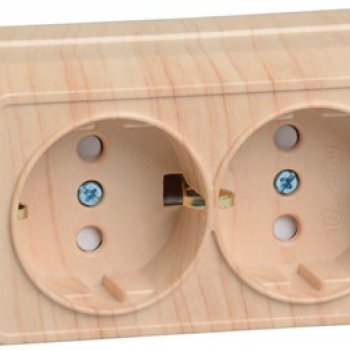 Розетка IEK Октава 2-ая сосна с/з шторки (18/216)