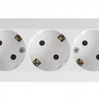 Розетка Этюд 3-ОП с заземлением белый (9)