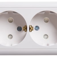 Розетка Хит 2-ОП с заземлением шторки белый (84)