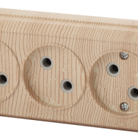 Розетка 3х2P 16А IP20 сосна Intro Quadro