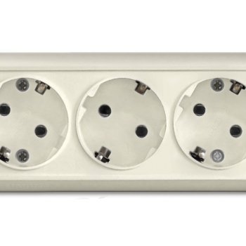 Розетка Олимп 3-ая слоновая кость с/з (10/80)