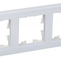 Рамка 3-ая стекло белый IEK Brite