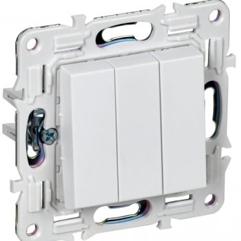 Выкл 3кл механизм арктический белый IEK Skandy (10)