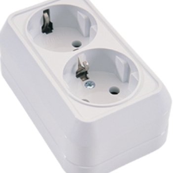 Розетка Makel накладная 2-ая с/з белая (10/100)