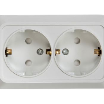 Розетка BOLLETO 2-ая с/з з/ш 7128х белый накл (10)