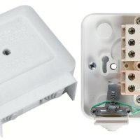 Коробкa Schneider Electric 100х102x37мм IP44 клемма (50)