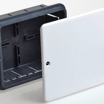 Коробка Tyco 130х106х50мм крышка (50)