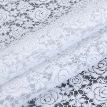 Клеенка ПВХ без основы 1,37x20м ажурная белая ТR-683 (1)