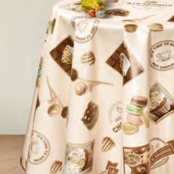 Клеенка ПВХ на нетканой основе 1,40x20м Dekorama Кофе и макаруны на молочном 072A (1)