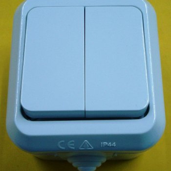 Выключатель Makel IP44 2 кл. белый (10)