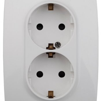 Розетка Эра 12 2-ая с заземлением шторки белый (6)
